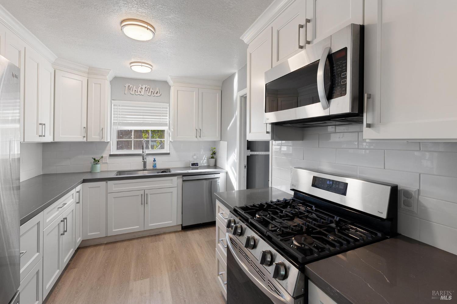 Detail Gallery Image 10 of 31 For 104 Birch St, Vacaville,  CA 95688 - 3 Beds | 1 Baths