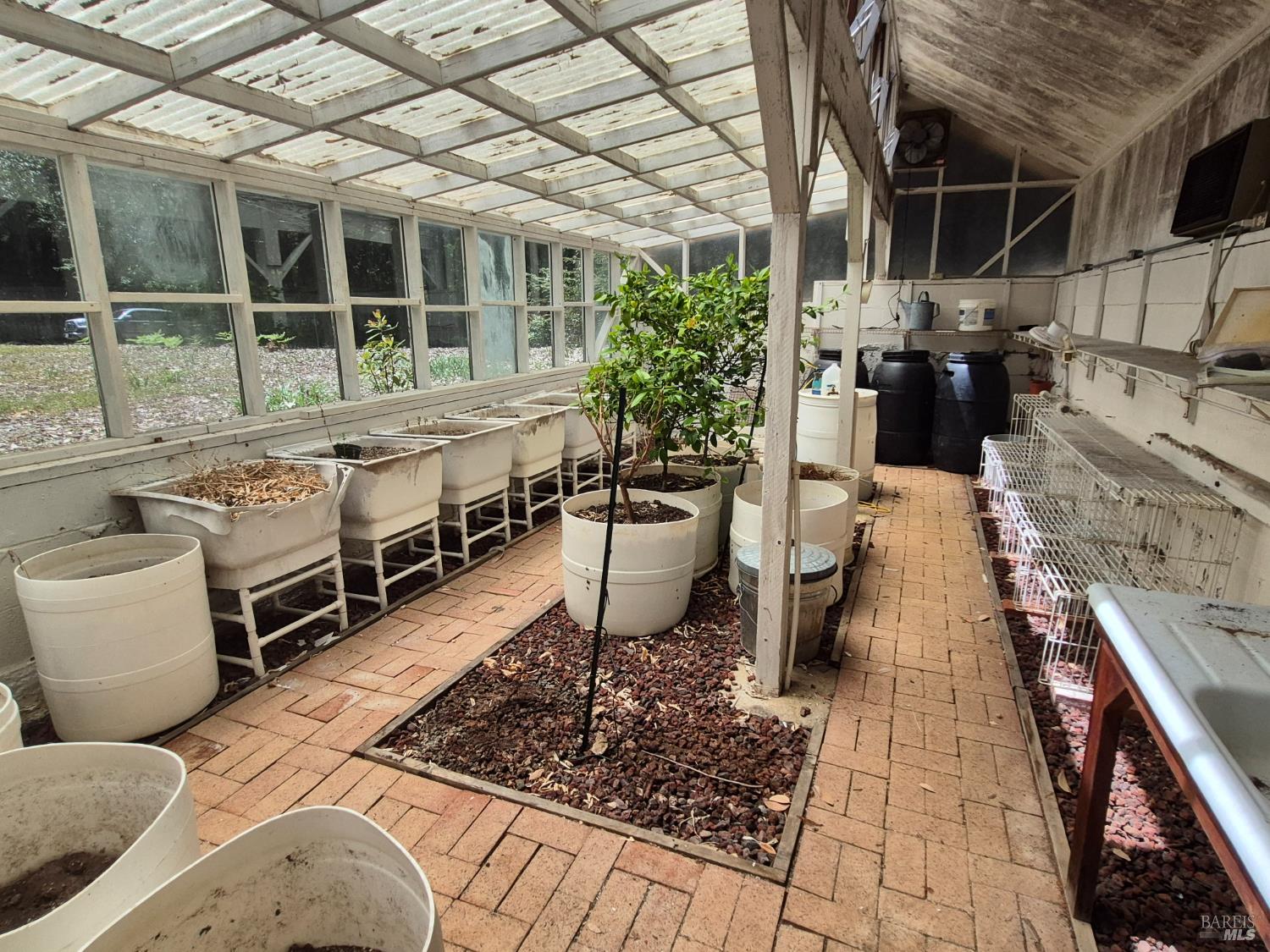Detail Gallery Image 11 of 72 For 11903 Branscomb Rd, Branscomb,  CA 95454 - 3 Beds | 2 Baths
