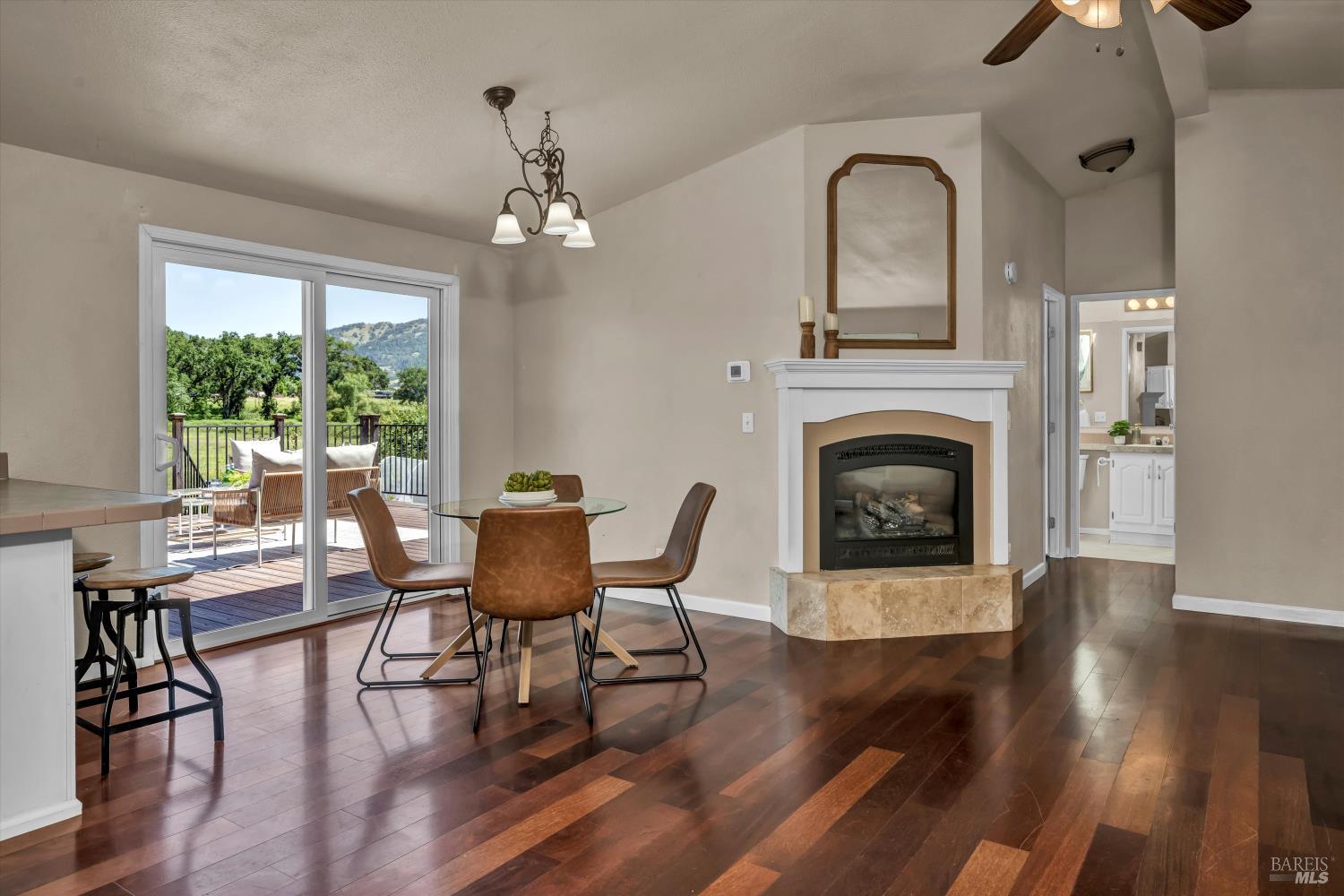Detail Gallery Image 23 of 73 For 9700 Spring Valley Rd, Potter Valley,  CA 95469 - 3 Beds | 2 Baths