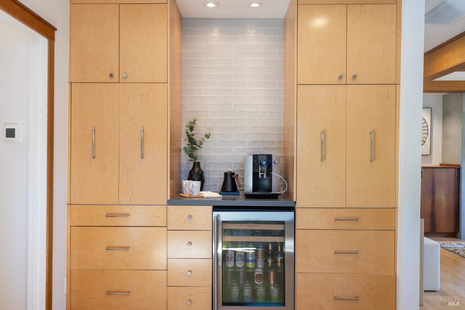 Detail Gallery Image 14 of 68 For 55 Durham Rd, San Anselmo,  CA 94960 - 3 Beds | 2 Baths