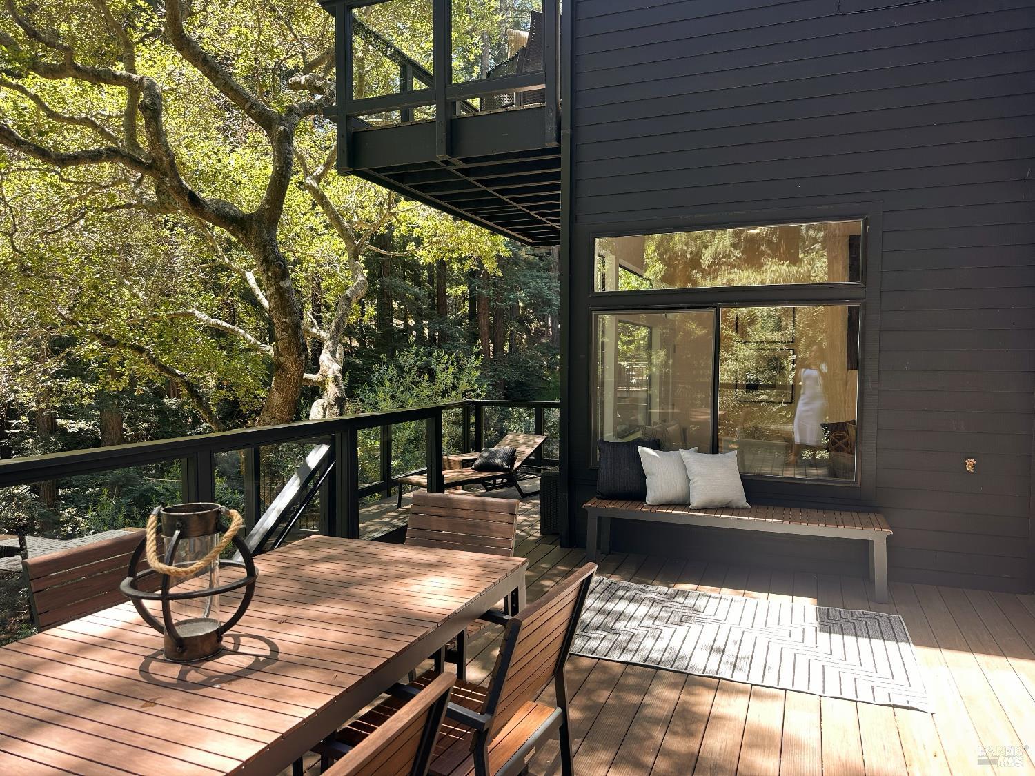 Detail Gallery Image 31 of 97 For 119 Marguerite Ave, Mill Valley,  CA 94941 - 6 Beds | 4/1 Baths