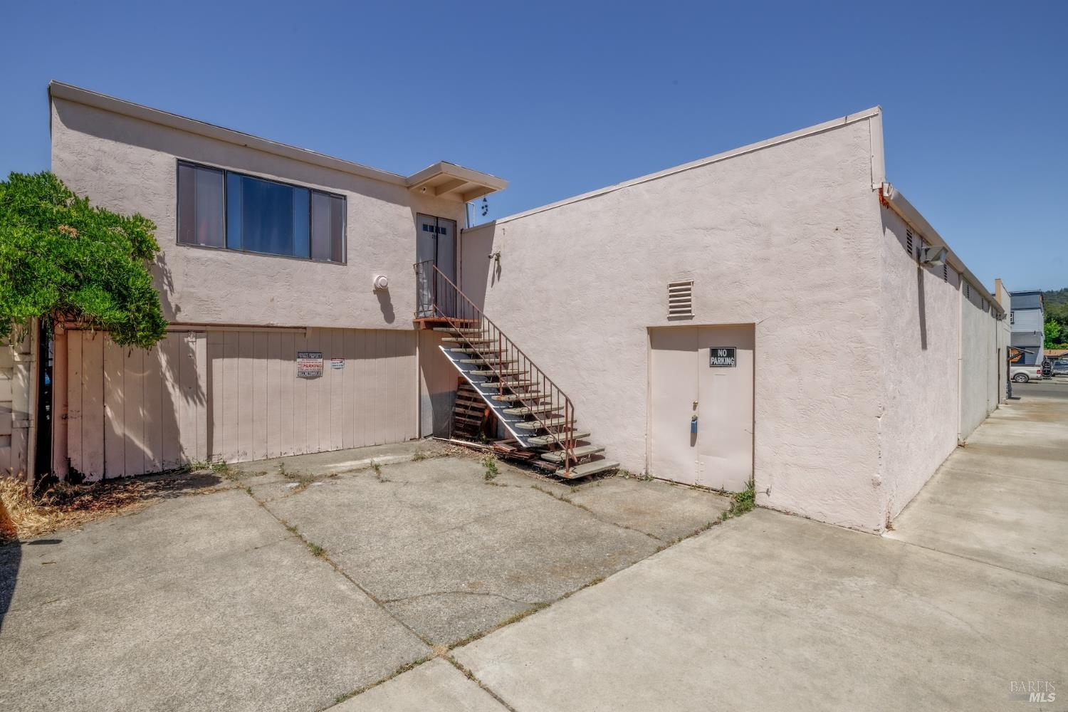 Detail Gallery Image 5 of 25 For 219 S Cloverdale Blvd, Cloverdale,  CA 95425 - – Beds | – Baths