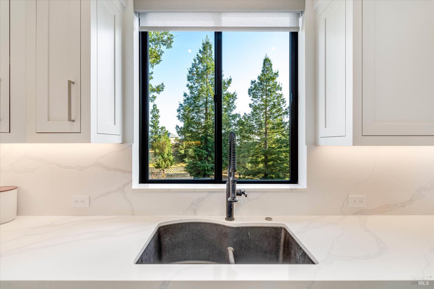 Detail Gallery Image 7 of 60 For 1994 W Bristlecone Ct, Santa Rosa,  CA 95403 - 4 Beds | 3/1 Baths