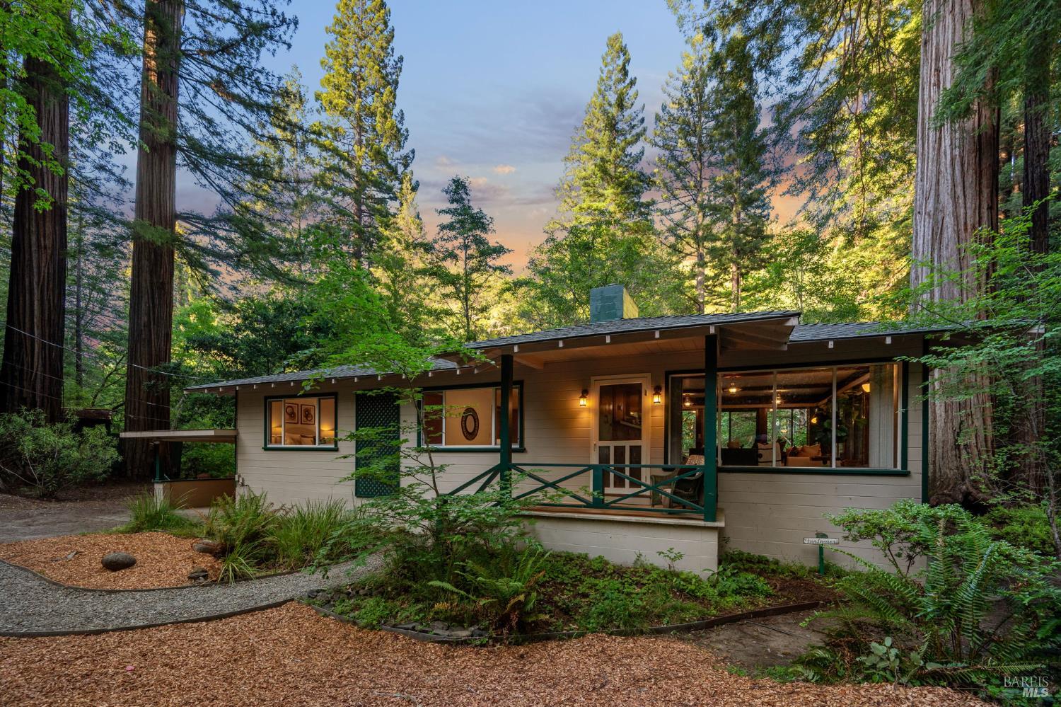 Detail Gallery Image 4 of 55 For 5600 Cazadero Hwy, Cazadero,  CA 95421 - 2 Beds | 1/1 Baths