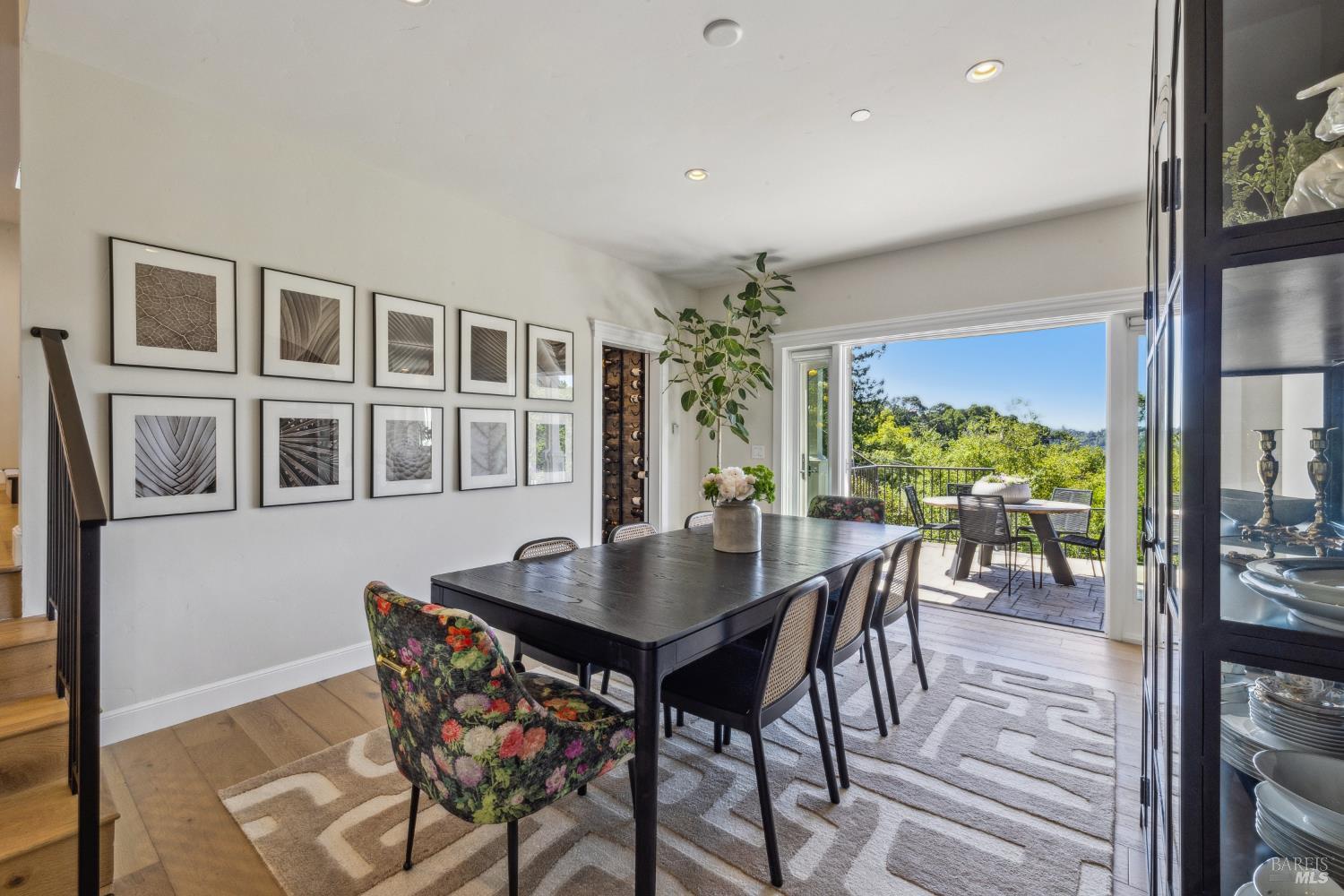 Detail Gallery Image 21 of 64 For 6 Live Oak Way, San Rafael,  CA 94901 - 4 Beds | 4/1 Baths