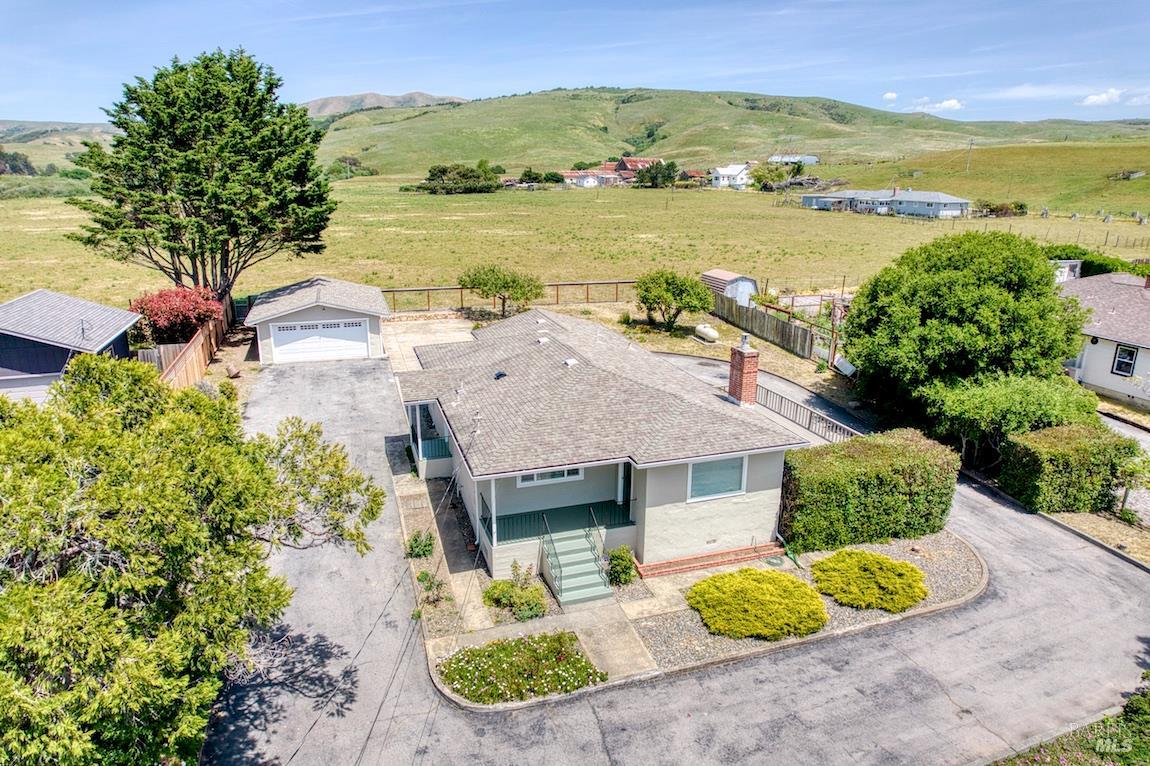 Detail Gallery Image 3 of 31 For 10940 State Route One Unkn, Point Reyes Station,  CA 94956 - 3 Beds | 1 Baths
