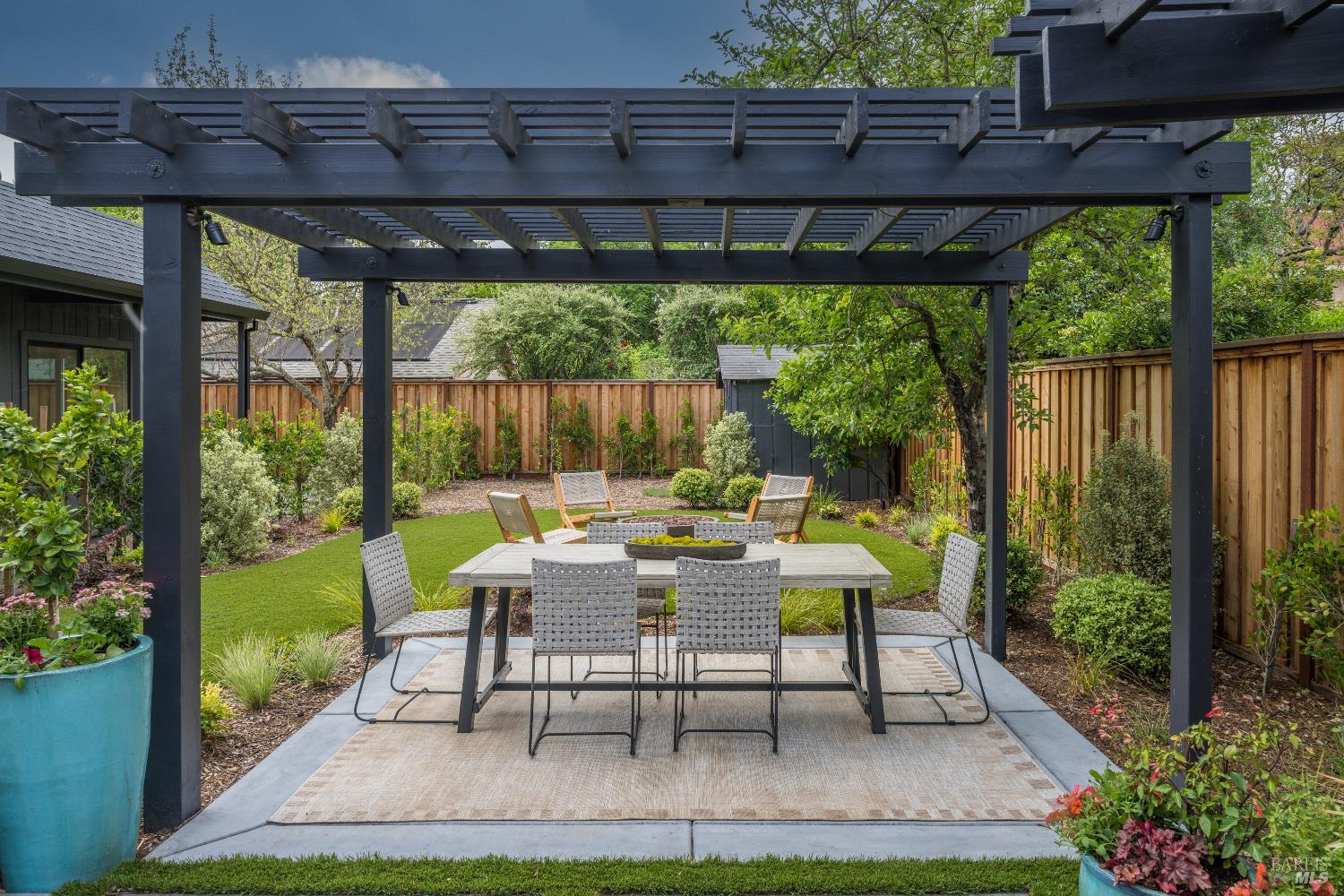 Detail Gallery Image 14 of 52 For 825 Austin Ave, Sonoma,  CA 95476 - 4 Beds | 3/1 Baths