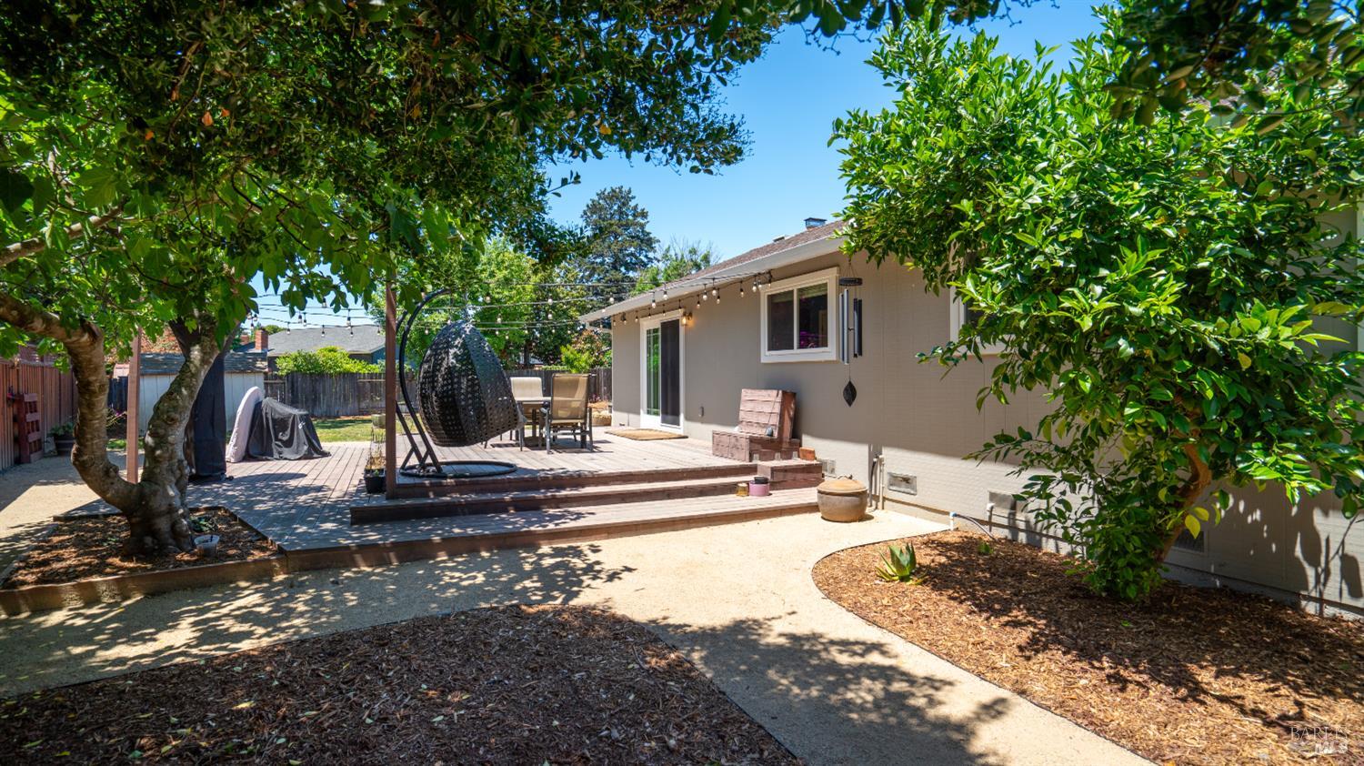 Detail Gallery Image 30 of 38 For 1523 Bruce Ct, Santa Rosa,  CA 95401 - 3 Beds | 2 Baths