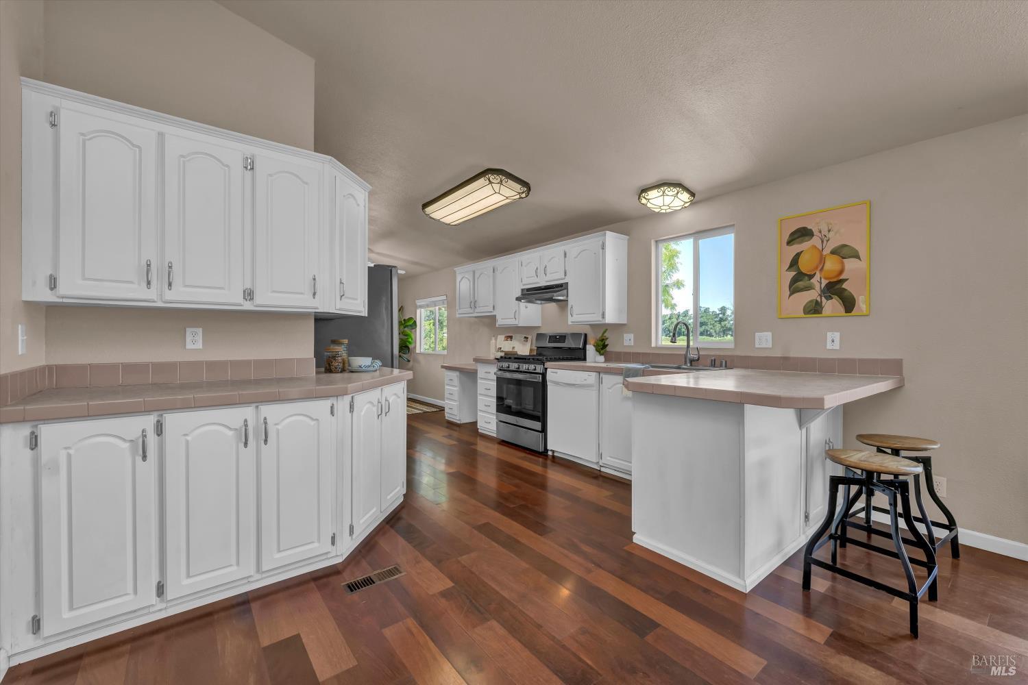 Detail Gallery Image 25 of 73 For 9700 Spring Valley Rd, Potter Valley,  CA 95469 - 3 Beds | 2 Baths