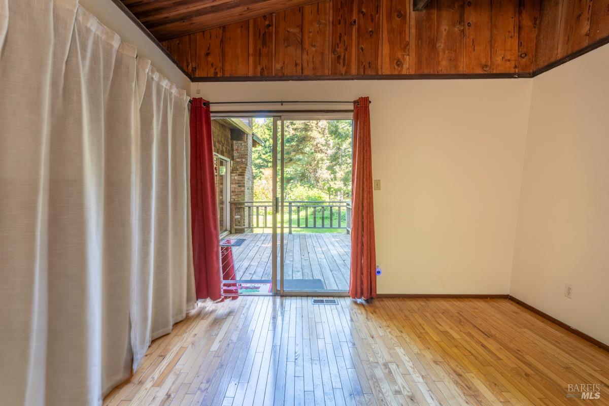 Detail Gallery Image 13 of 35 For 32371 Middle Ridge Rd, Albion,  CA 95410 - 2 Beds | 1 Baths