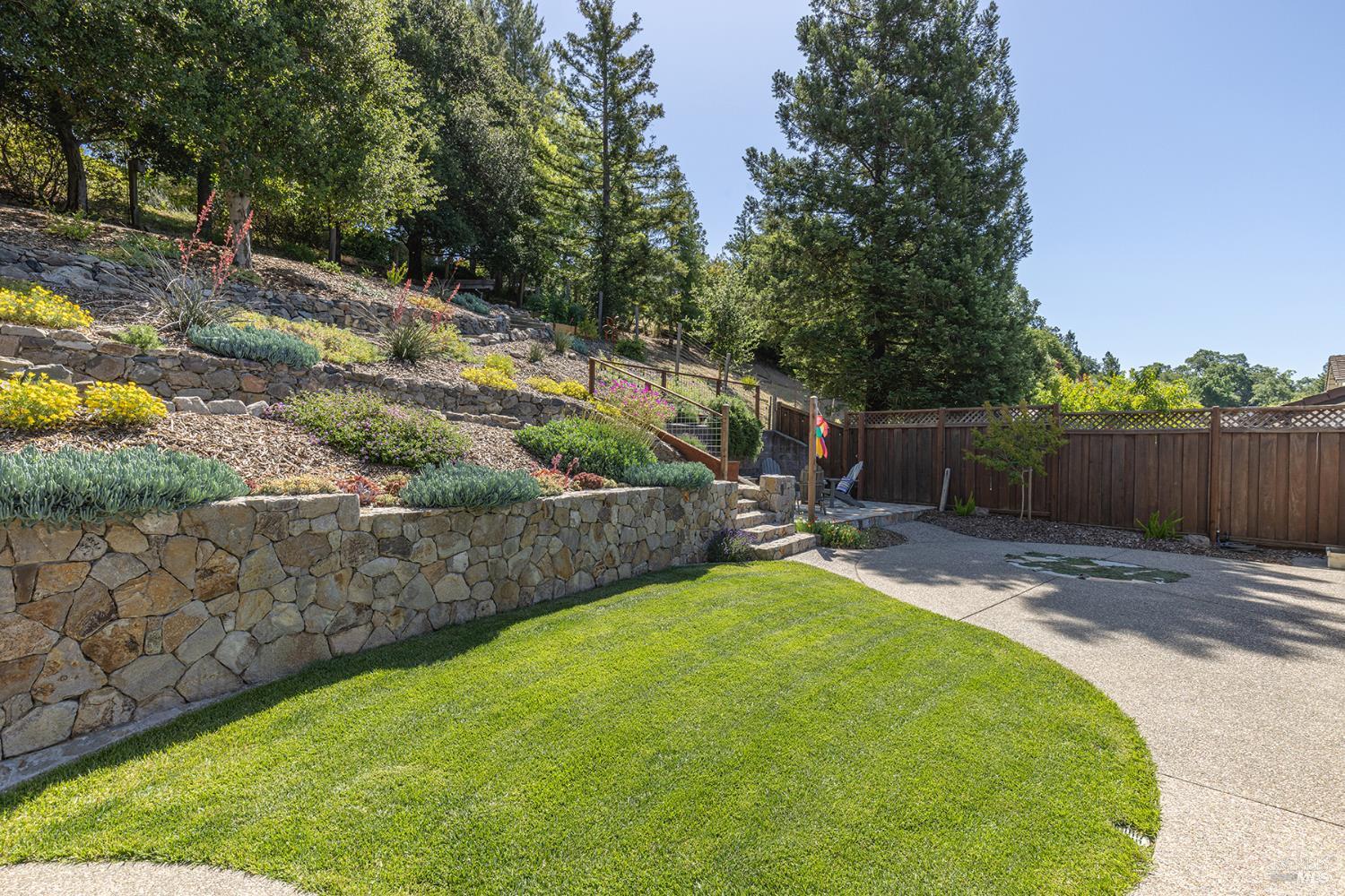 Detail Gallery Image 31 of 45 For 3336 Brittany Cir, Napa,  CA 94558 - 3 Beds | 2 Baths