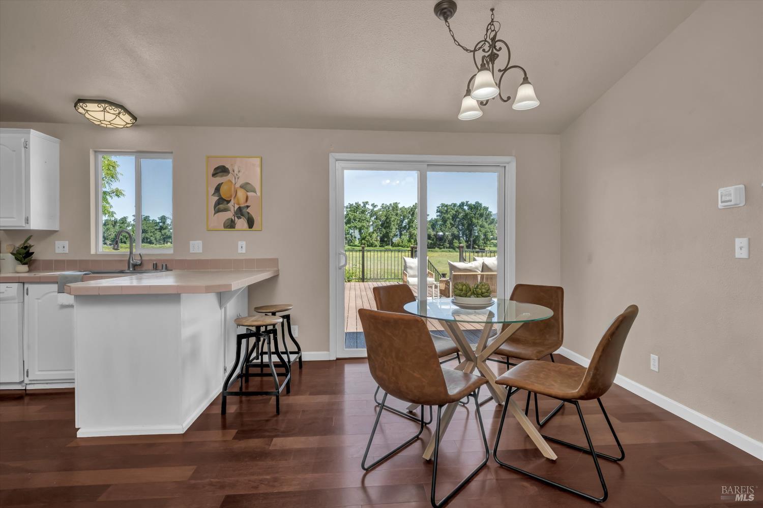 Detail Gallery Image 24 of 73 For 9700 Spring Valley Rd, Potter Valley,  CA 95469 - 3 Beds | 2 Baths