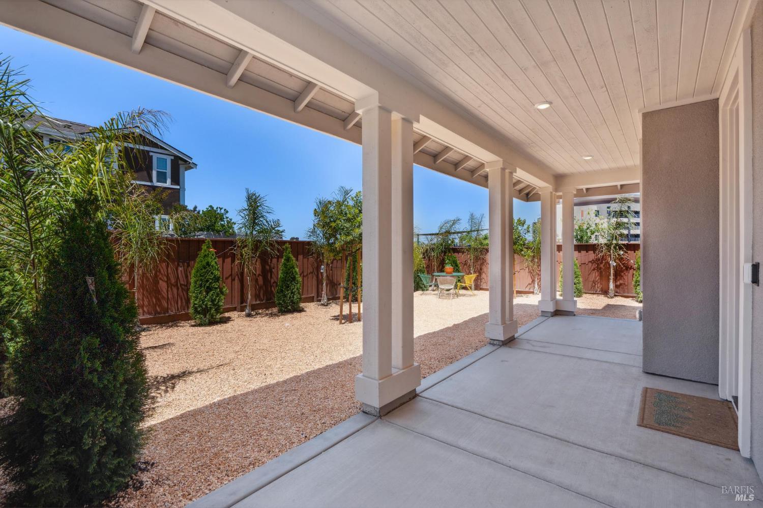Detail Gallery Image 5 of 69 For 1749 Guadalupe St, Petaluma,  CA 94952 - 4 Beds | 3 Baths