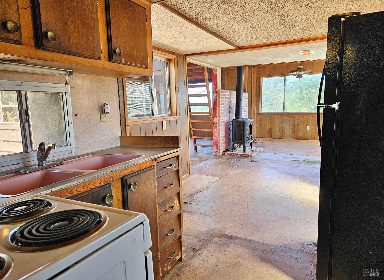 Detail Gallery Image 16 of 47 For 320 Driftwood Ave, Bodega Bay,  CA 94923 - 1 Beds | 2 Baths