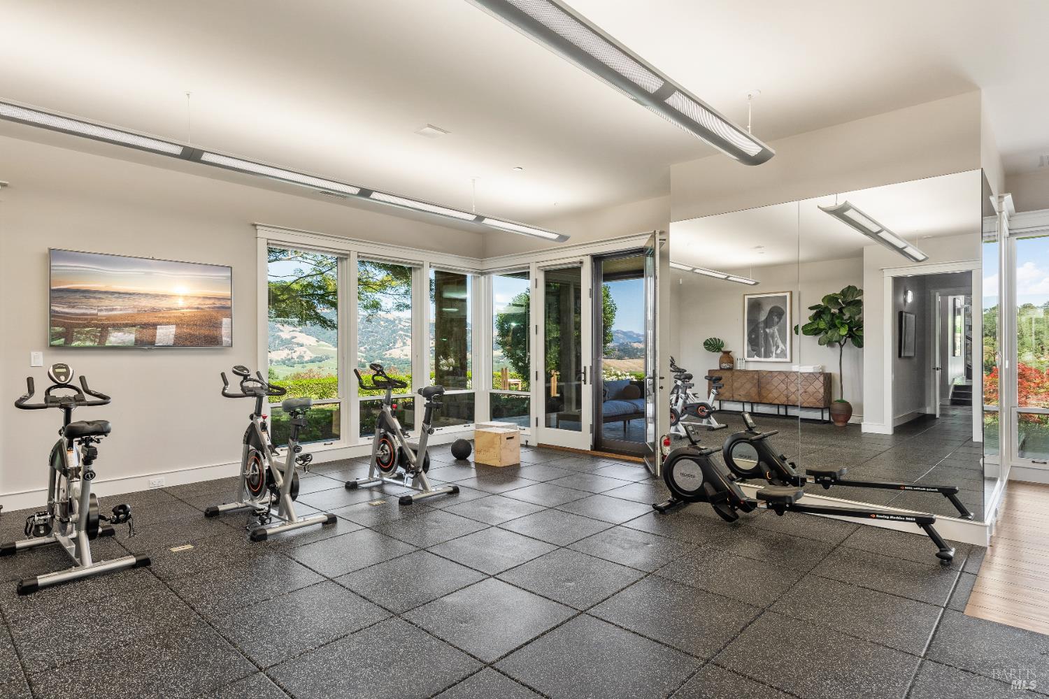 Detail Gallery Image 46 of 96 For 4030 Old Barn Rd, Healdsburg,  CA 95448 - 4 Beds | 5/1 Baths