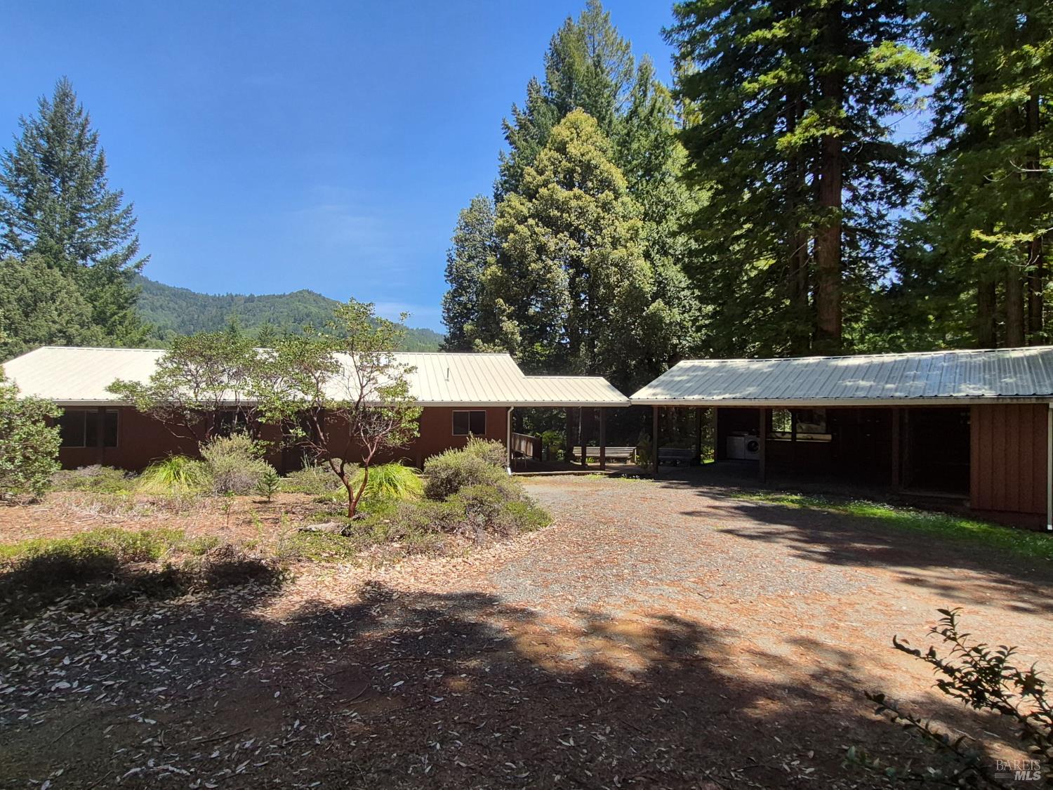 Detail Gallery Image 6 of 72 For 11903 Branscomb Rd, Branscomb,  CA 95454 - 3 Beds | 2 Baths