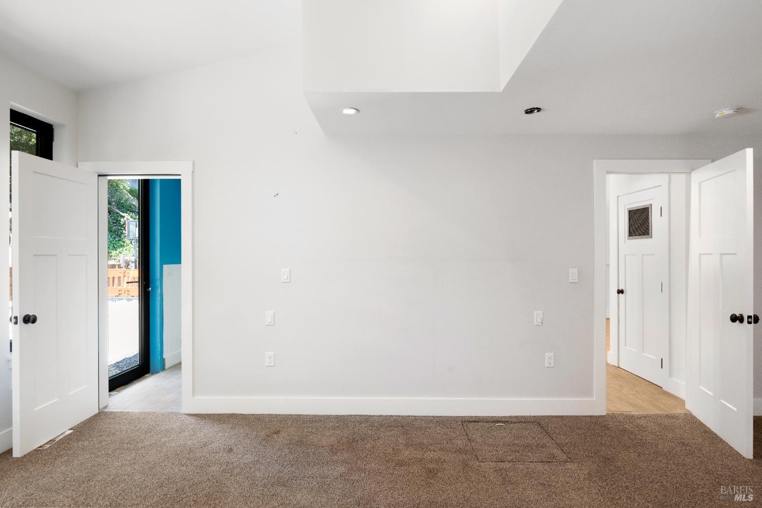 Detail Gallery Image 20 of 62 For 600 Miller Creek Rd, San Rafael,  CA 94903 - 3 Beds | 2/1 Baths