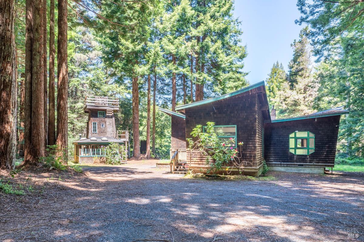 Detail Gallery Image 2 of 35 For 32371 Middle Ridge Rd, Albion,  CA 95410 - 2 Beds | 1 Baths
