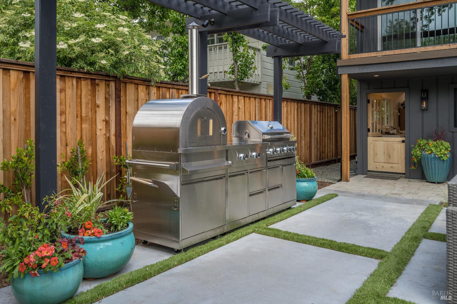 Detail Gallery Image 13 of 52 For 825 Austin Ave, Sonoma,  CA 95476 - 4 Beds | 3/1 Baths
