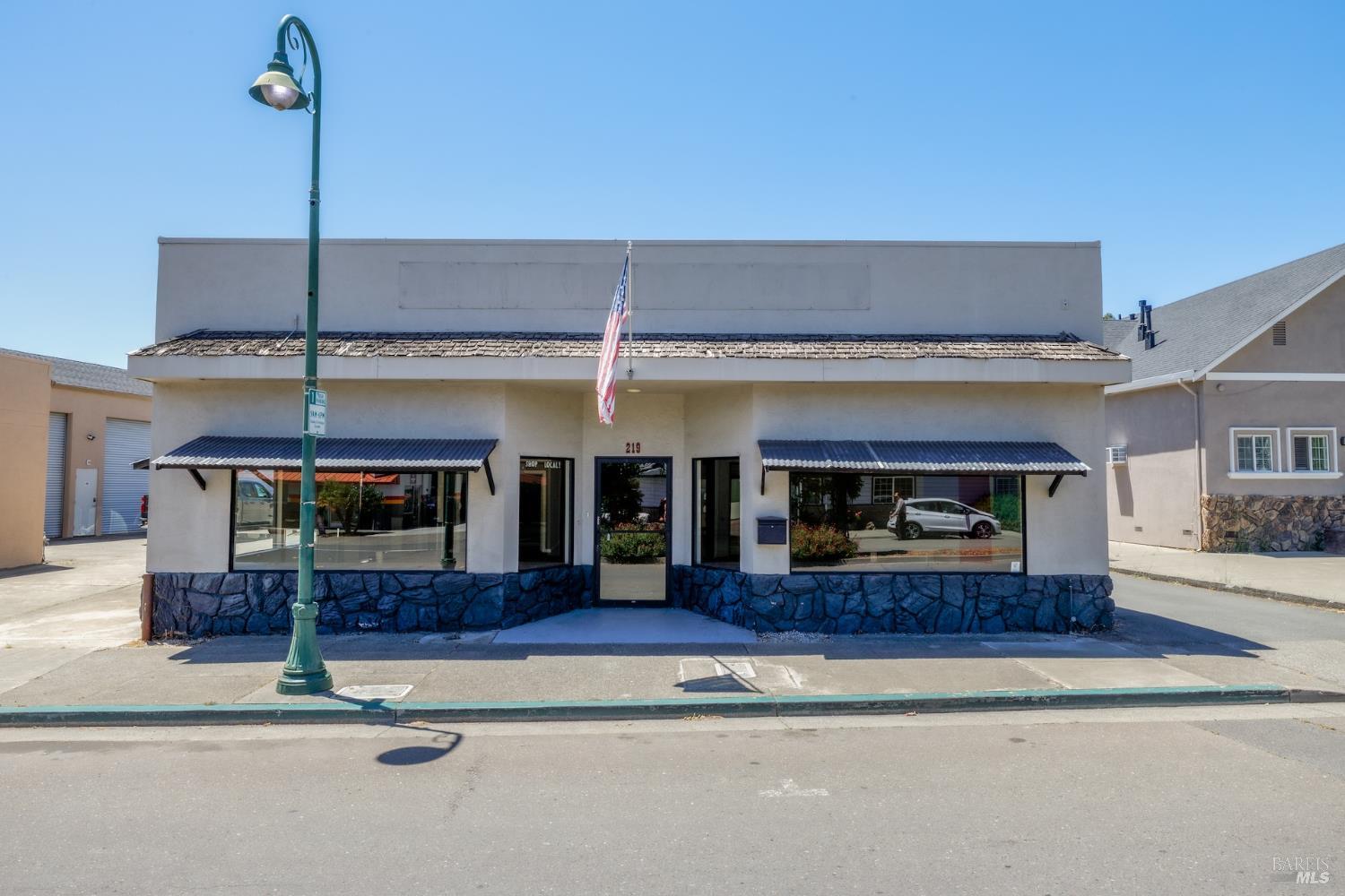 Detail Gallery Image 1 of 25 For 219 S Cloverdale Blvd, Cloverdale,  CA 95425 - – Beds | – Baths