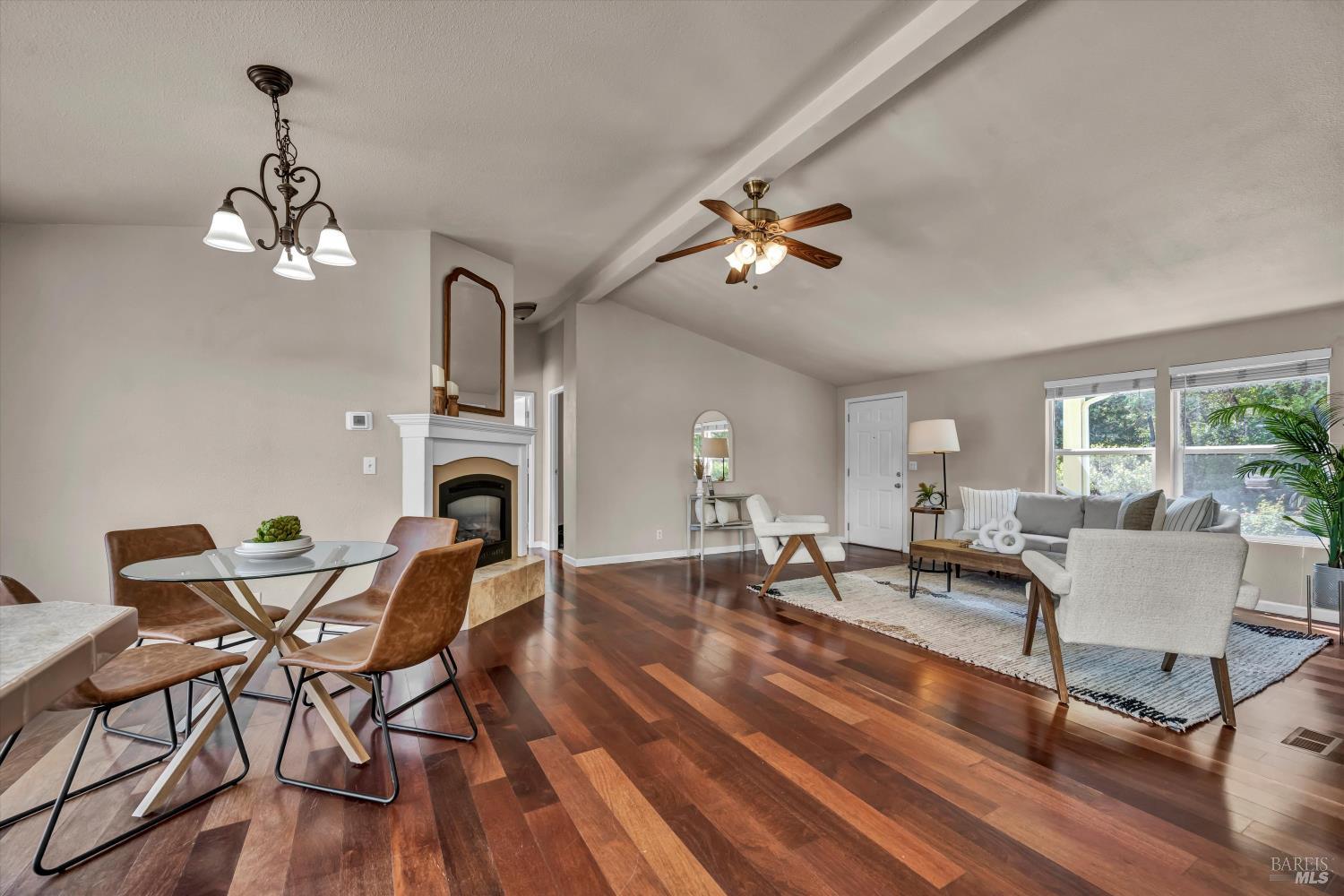 Detail Gallery Image 12 of 73 For 9700 Spring Valley Rd, Potter Valley,  CA 95469 - 3 Beds | 2 Baths