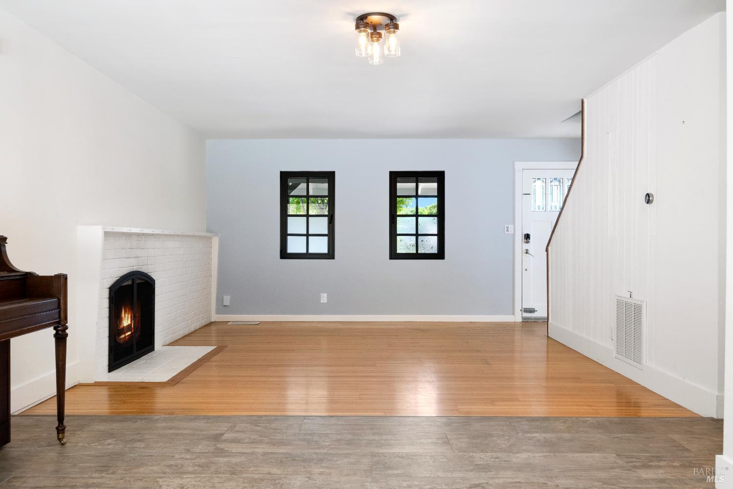 Detail Gallery Image 7 of 62 For 600 Miller Creek Rd, San Rafael,  CA 94903 - 3 Beds | 2/1 Baths
