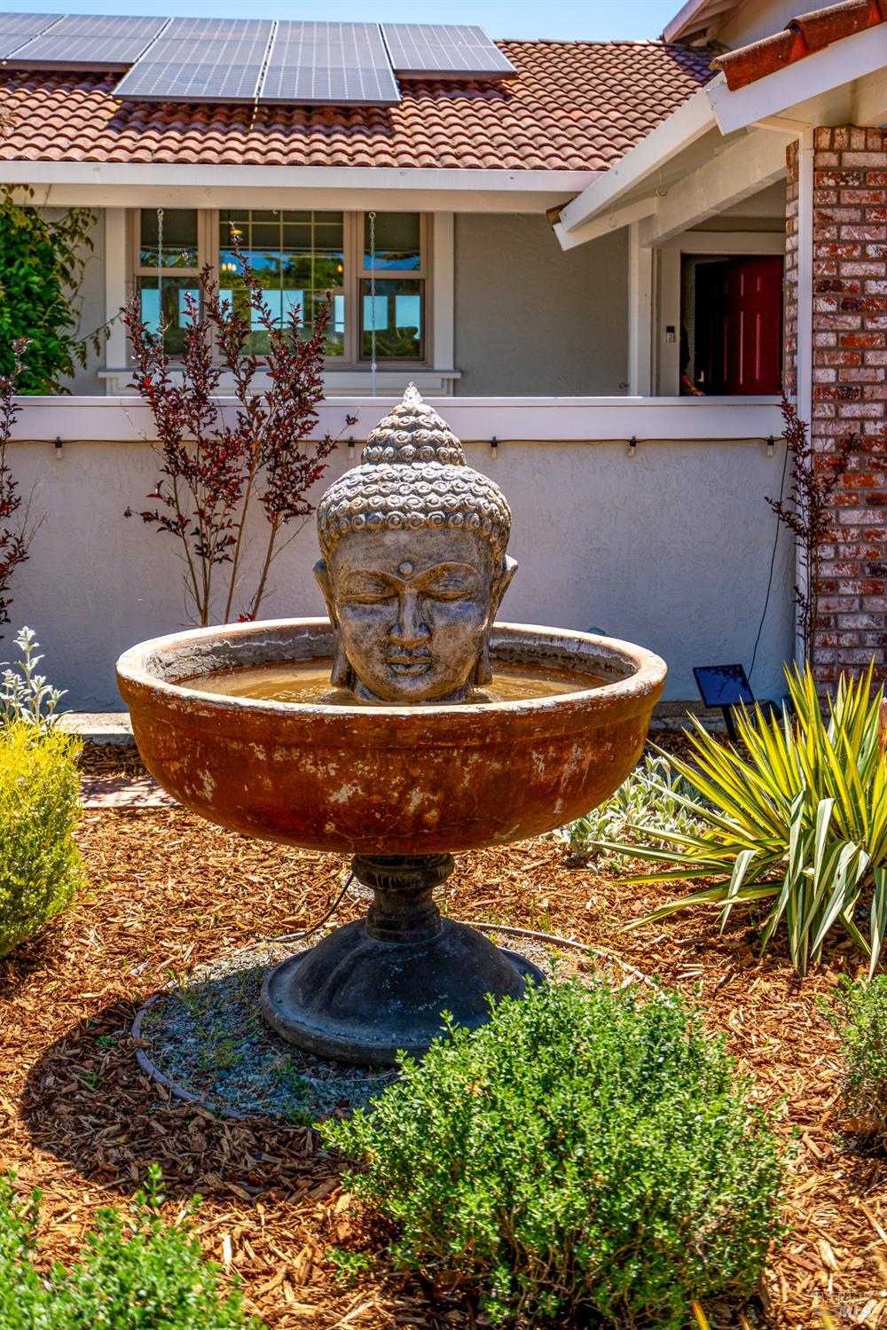 Detail Gallery Image 12 of 64 For 12 Maidu Ct, Napa,  CA 94558 - 4 Beds | 3 Baths
