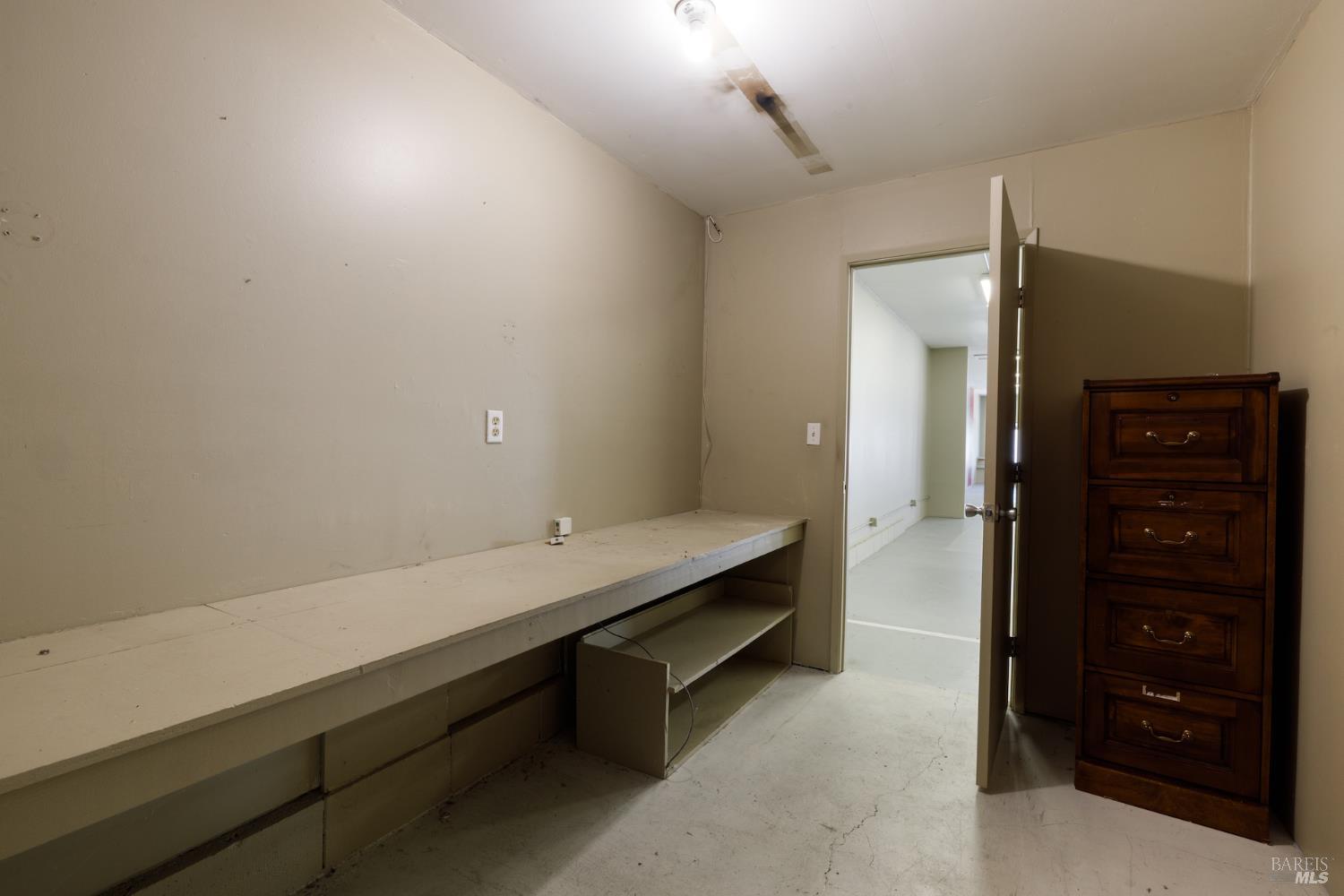 Detail Gallery Image 17 of 25 For 219 S Cloverdale Blvd, Cloverdale,  CA 95425 - – Beds | – Baths