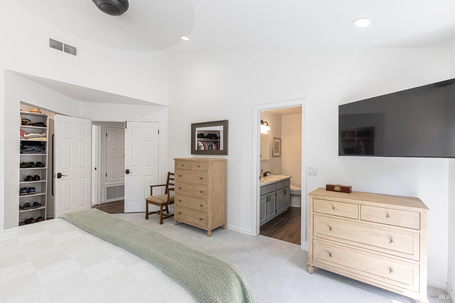 Detail Gallery Image 34 of 45 For 3336 Brittany Cir, Napa,  CA 94558 - 3 Beds | 2 Baths