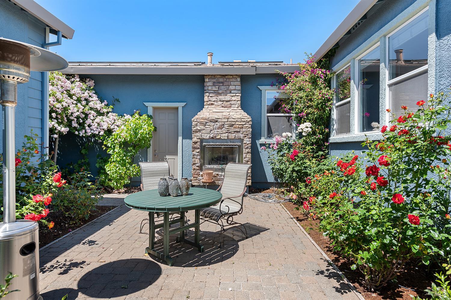 Detail Gallery Image 12 of 53 For 8596 Starr Rd, Windsor,  CA 95492 - 4 Beds | 3 Baths