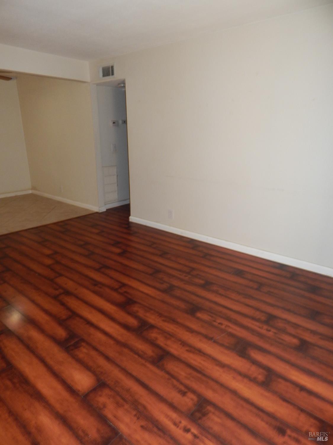 Detail Gallery Image 8 of 26 For 524 Arcadia Dr, Vacaville,  CA 95687 - 1 Beds | 1 Baths