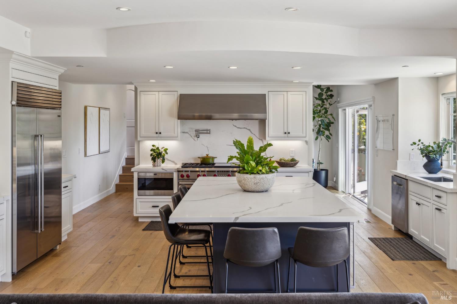 Detail Gallery Image 32 of 64 For 6 Live Oak Way, San Rafael,  CA 94901 - 4 Beds | 4/1 Baths