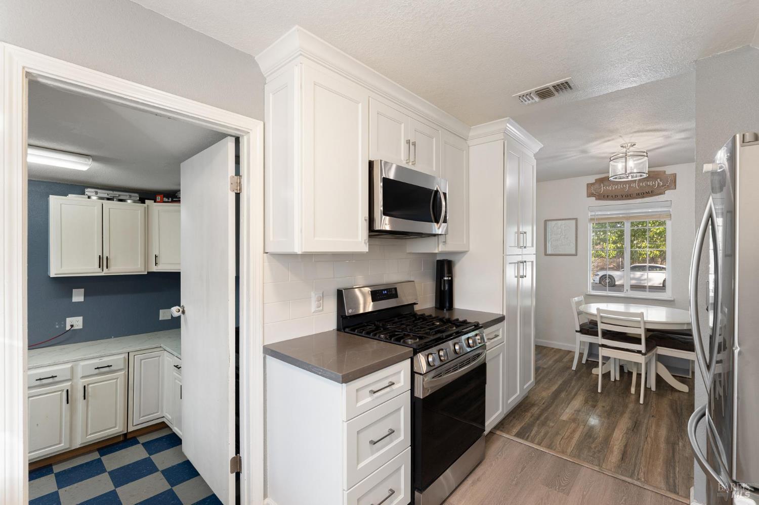 Detail Gallery Image 12 of 31 For 104 Birch St, Vacaville,  CA 95688 - 3 Beds | 1 Baths