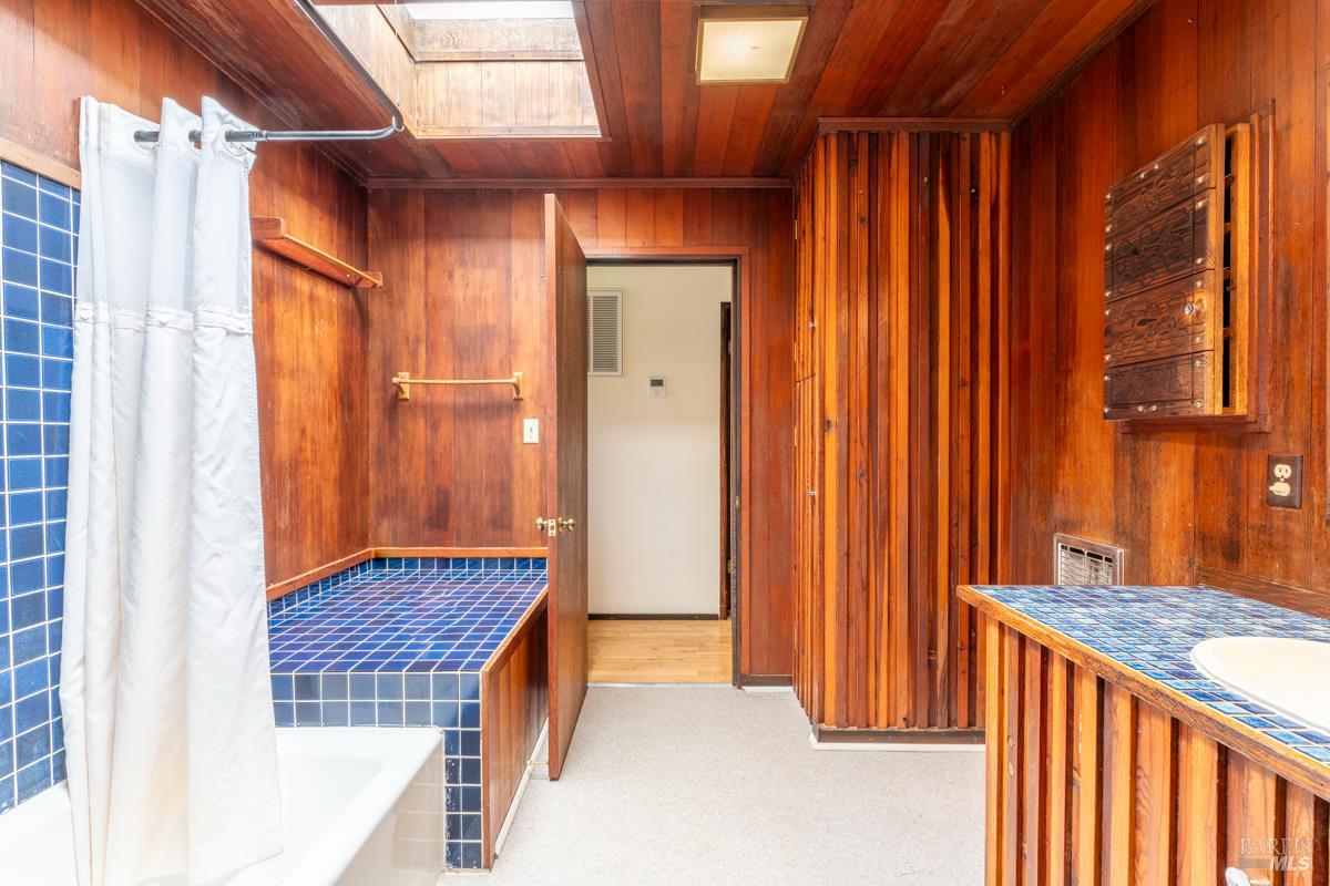 Detail Gallery Image 16 of 35 For 32371 Middle Ridge Rd, Albion,  CA 95410 - 2 Beds | 1 Baths