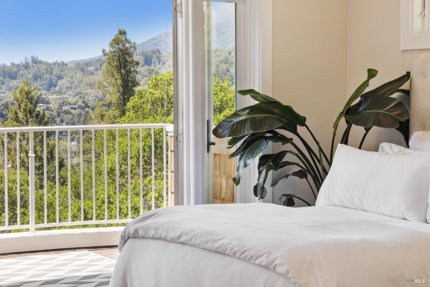 Detail Gallery Image 56 of 64 For 6 Live Oak Way, San Rafael,  CA 94901 - 4 Beds | 4/1 Baths