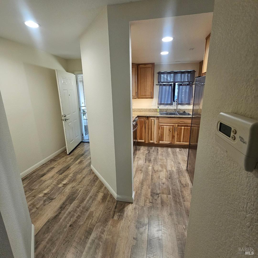 Detail Gallery Image 5 of 20 For 487 Mission Blvd, Santa Rosa,  CA 95409 - 2 Beds | 2 Baths
