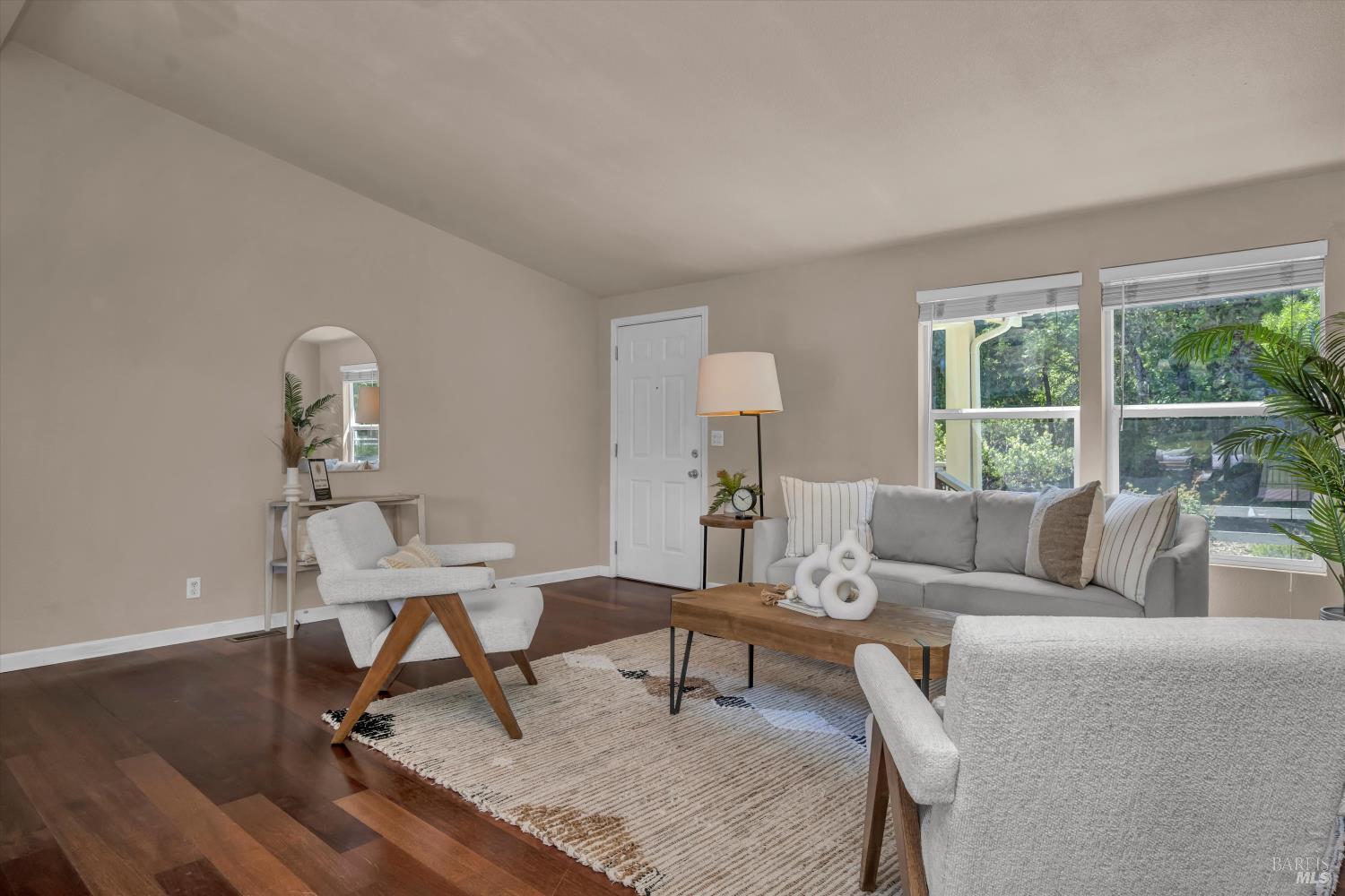 Detail Gallery Image 13 of 73 For 9700 Spring Valley Rd, Potter Valley,  CA 95469 - 3 Beds | 2 Baths
