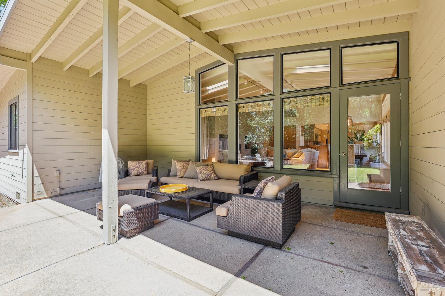 Detail Gallery Image 33 of 41 For 225 Van Winkle Dr, San Anselmo,  CA 94960 - 5 Beds | 4 Baths