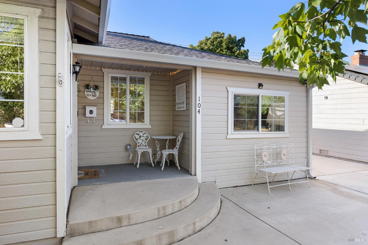 Detail Gallery Image 6 of 31 For 104 Birch St, Vacaville,  CA 95688 - 3 Beds | 1 Baths