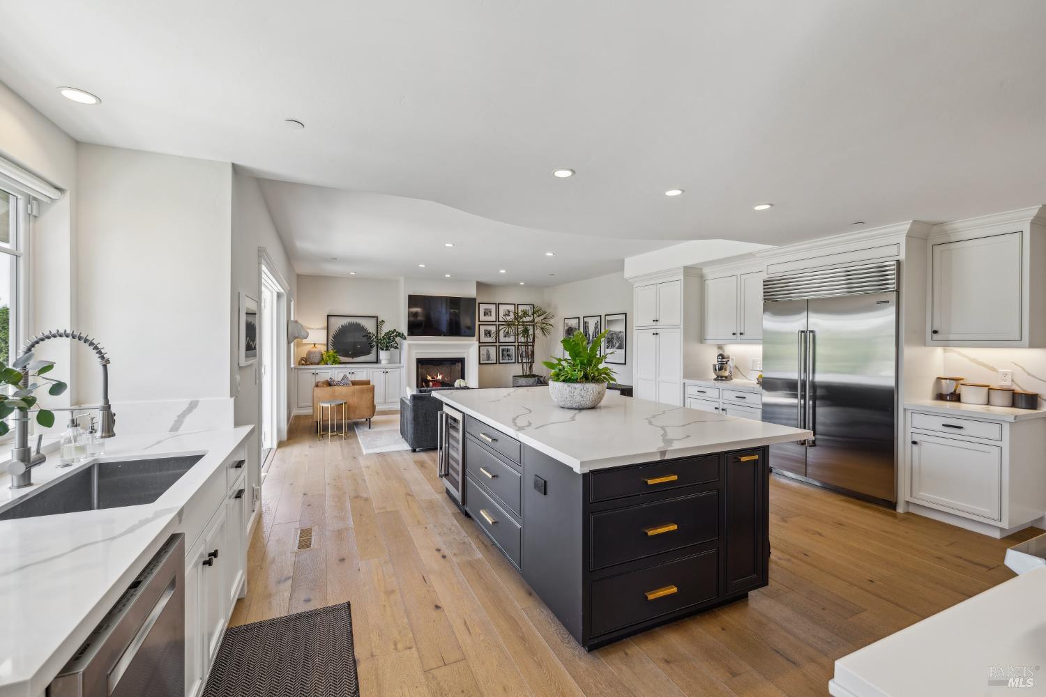 Detail Gallery Image 26 of 64 For 6 Live Oak Way, San Rafael,  CA 94901 - 4 Beds | 4/1 Baths