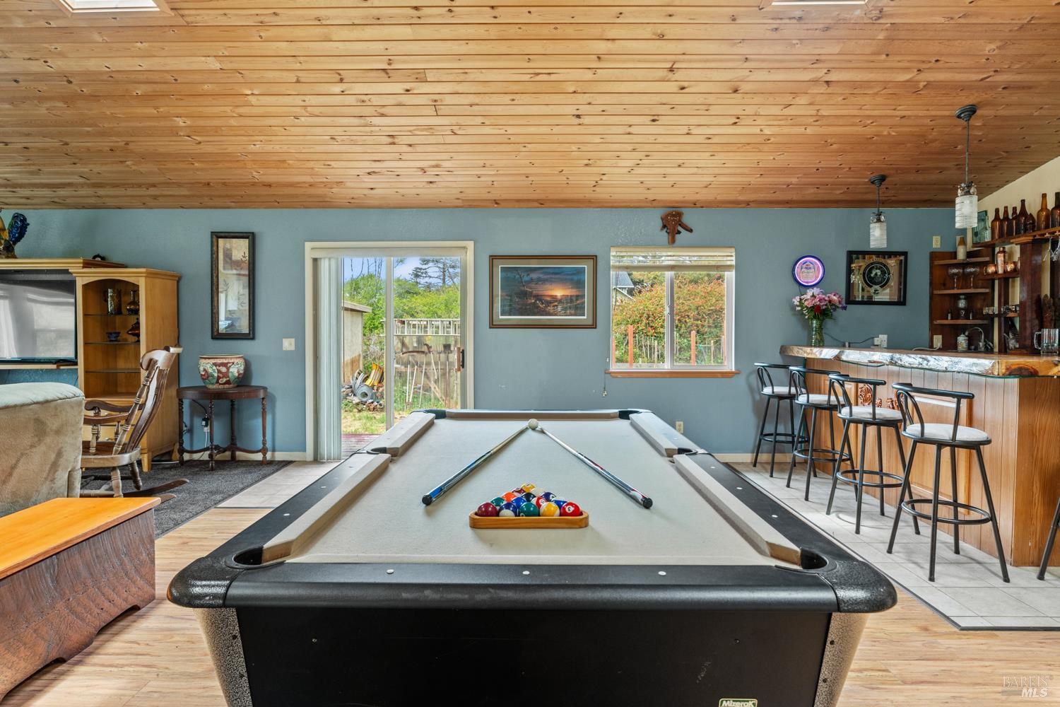 Detail Gallery Image 10 of 31 For 18520 Old Coast Hwy, Fort Bragg,  CA 95437 - 3 Beds | 2 Baths