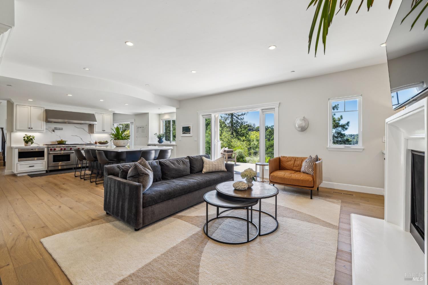 Detail Gallery Image 36 of 64 For 6 Live Oak Way, San Rafael,  CA 94901 - 4 Beds | 4/1 Baths