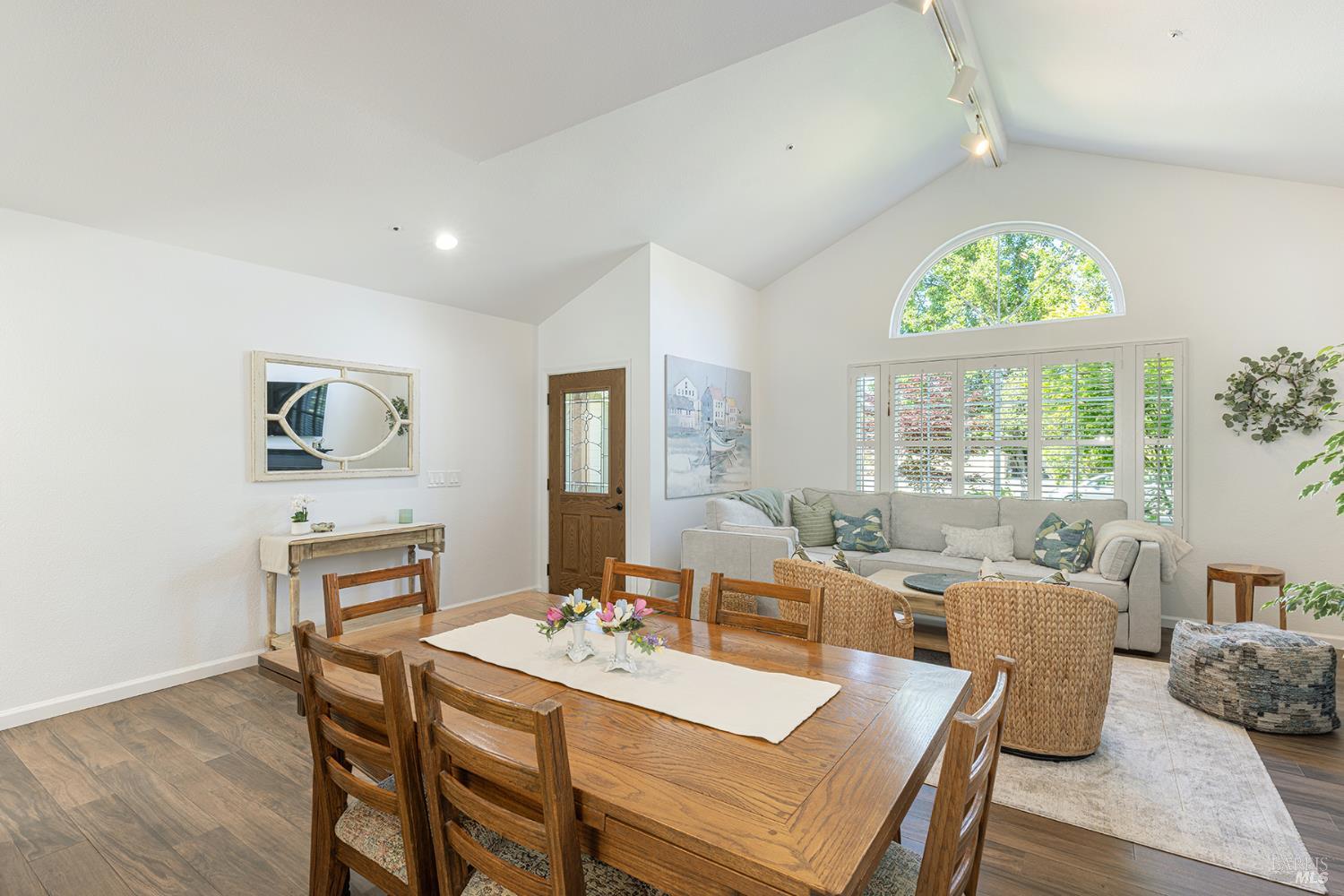 Detail Gallery Image 12 of 45 For 3336 Brittany Cir, Napa,  CA 94558 - 3 Beds | 2 Baths