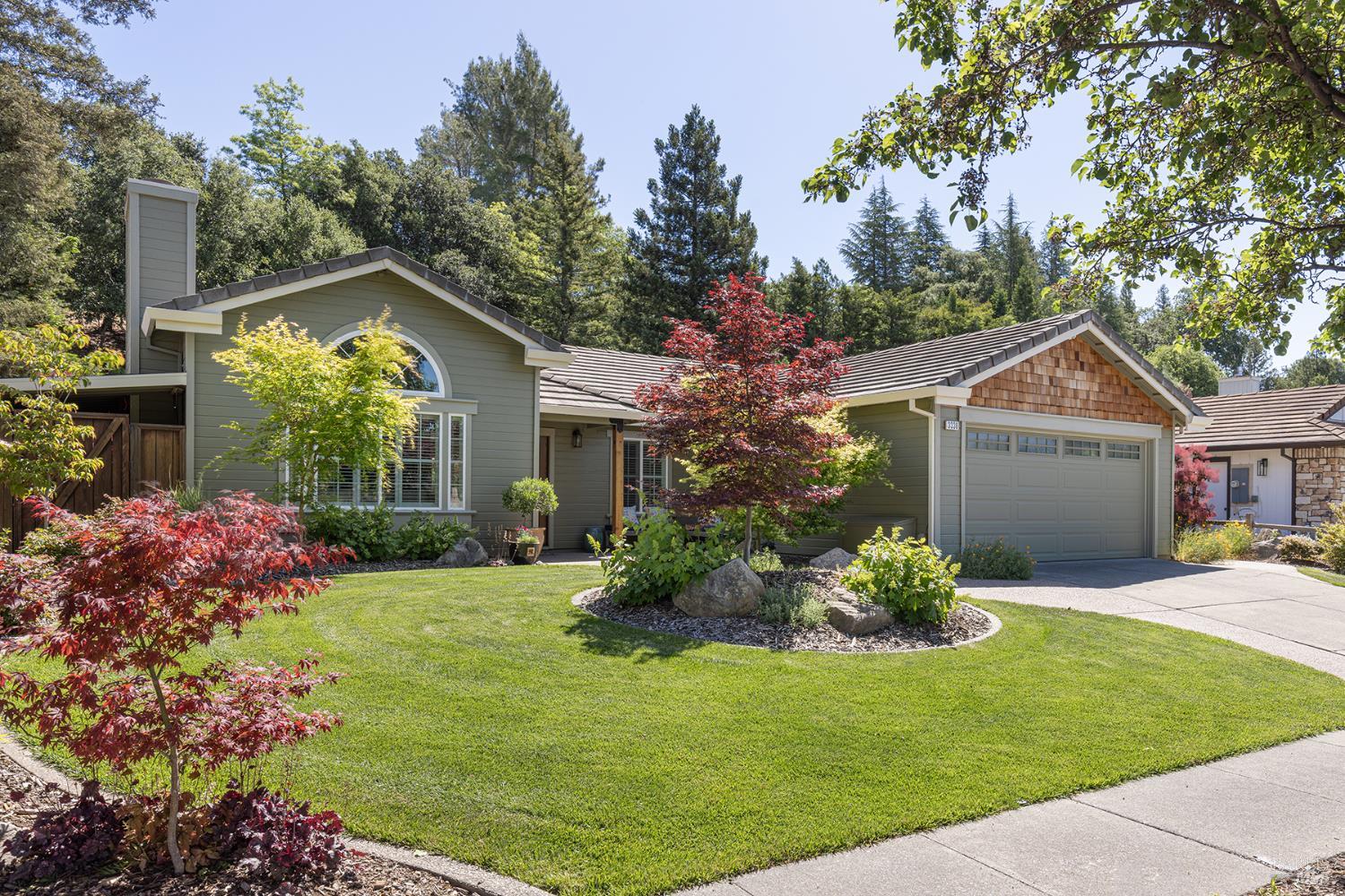 Detail Gallery Image 1 of 45 For 3336 Brittany Cir, Napa,  CA 94558 - 3 Beds | 2 Baths