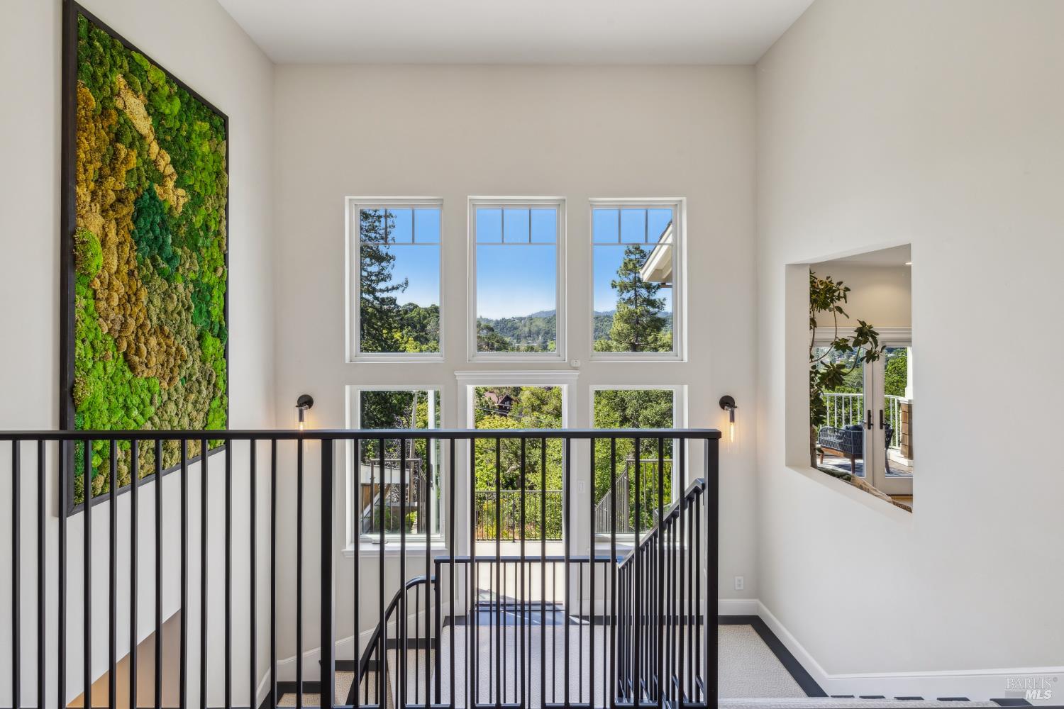 Detail Gallery Image 4 of 64 For 6 Live Oak Way, San Rafael,  CA 94901 - 4 Beds | 4/1 Baths