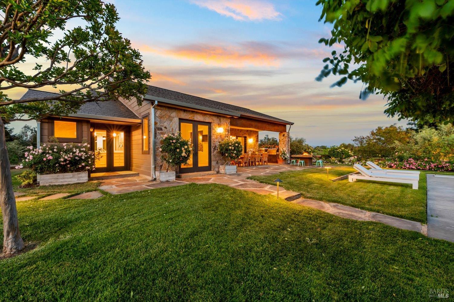 Detail Gallery Image 6 of 44 For 1480 S Whitehall Ln, Saint Helena,  CA 94574 - 4 Beds | 4/1 Baths