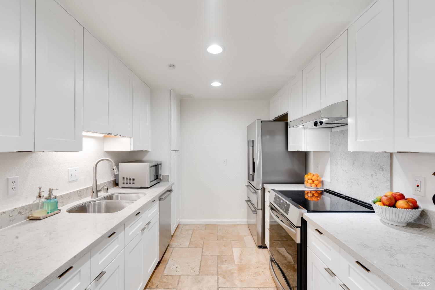 Detail Gallery Image 19 of 38 For 364 Columbia Cir, Benicia,  CA 94510 - 2 Beds | 2 Baths