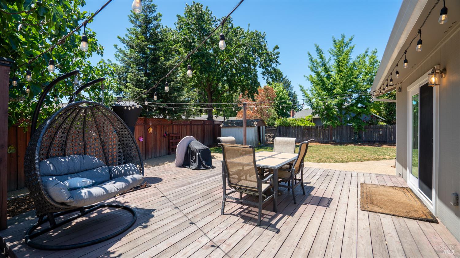 Detail Gallery Image 29 of 38 For 1523 Bruce Ct, Santa Rosa,  CA 95401 - 3 Beds | 2 Baths