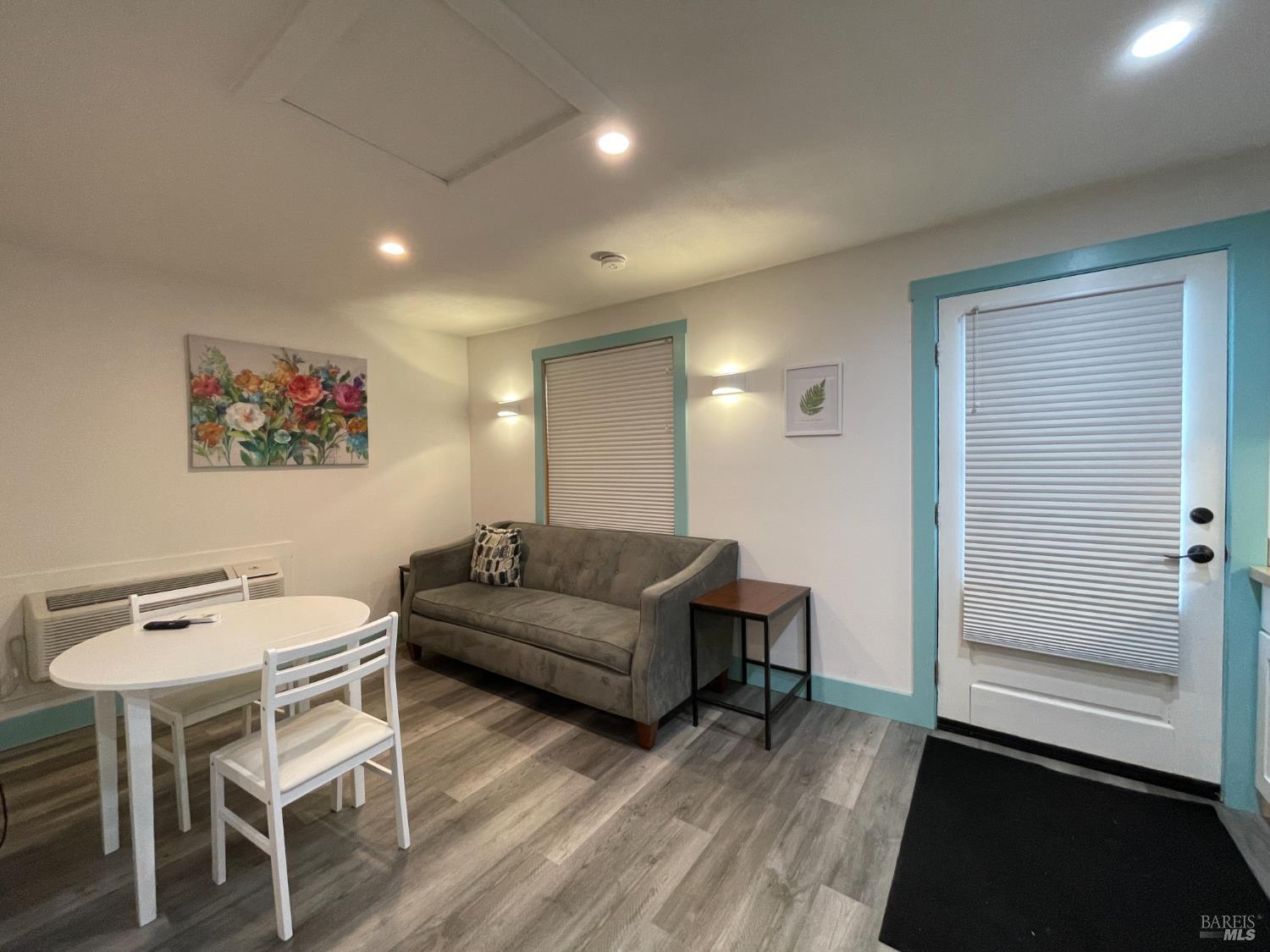 Detail Gallery Image 7 of 68 For 458 E San Francisco Ave, Willits,  CA 95490 - 4 Beds | 2 Baths