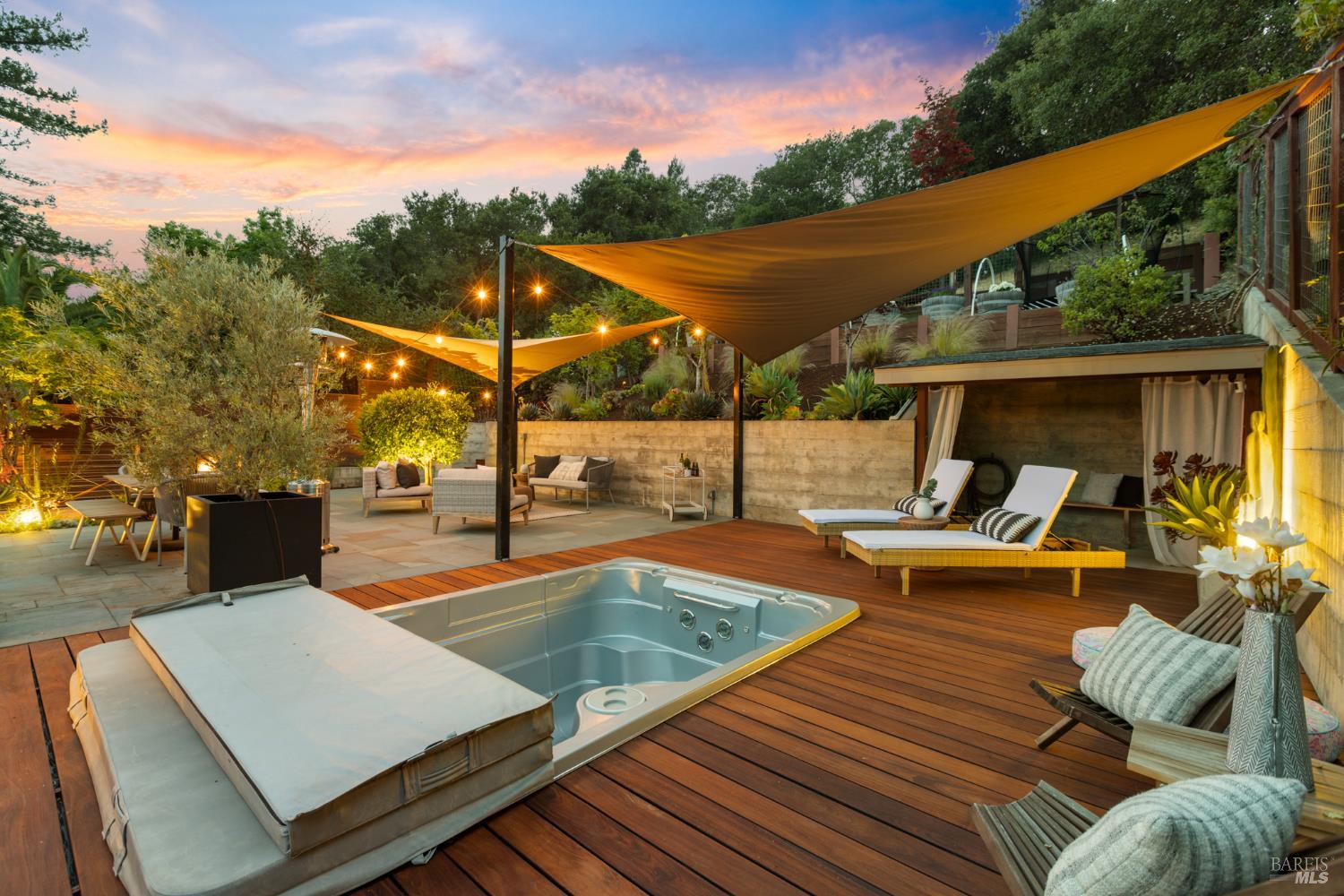 Detail Gallery Image 3 of 68 For 55 Durham Rd, San Anselmo,  CA 94960 - 3 Beds | 2 Baths
